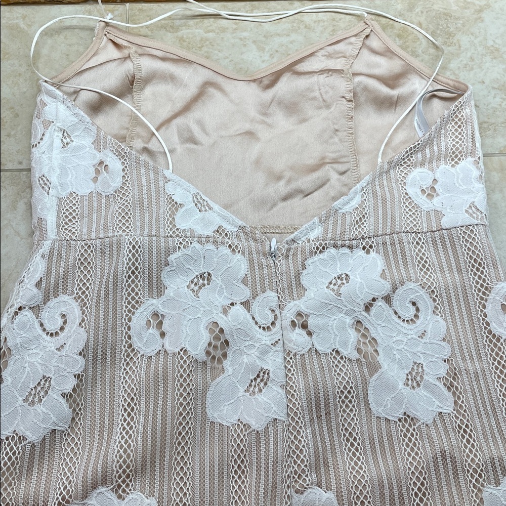 Lovers + Friends Dress Size M Lace Fringe Nude White Floral Mesh Spaghetti Vneck - Picture 6 of 13
